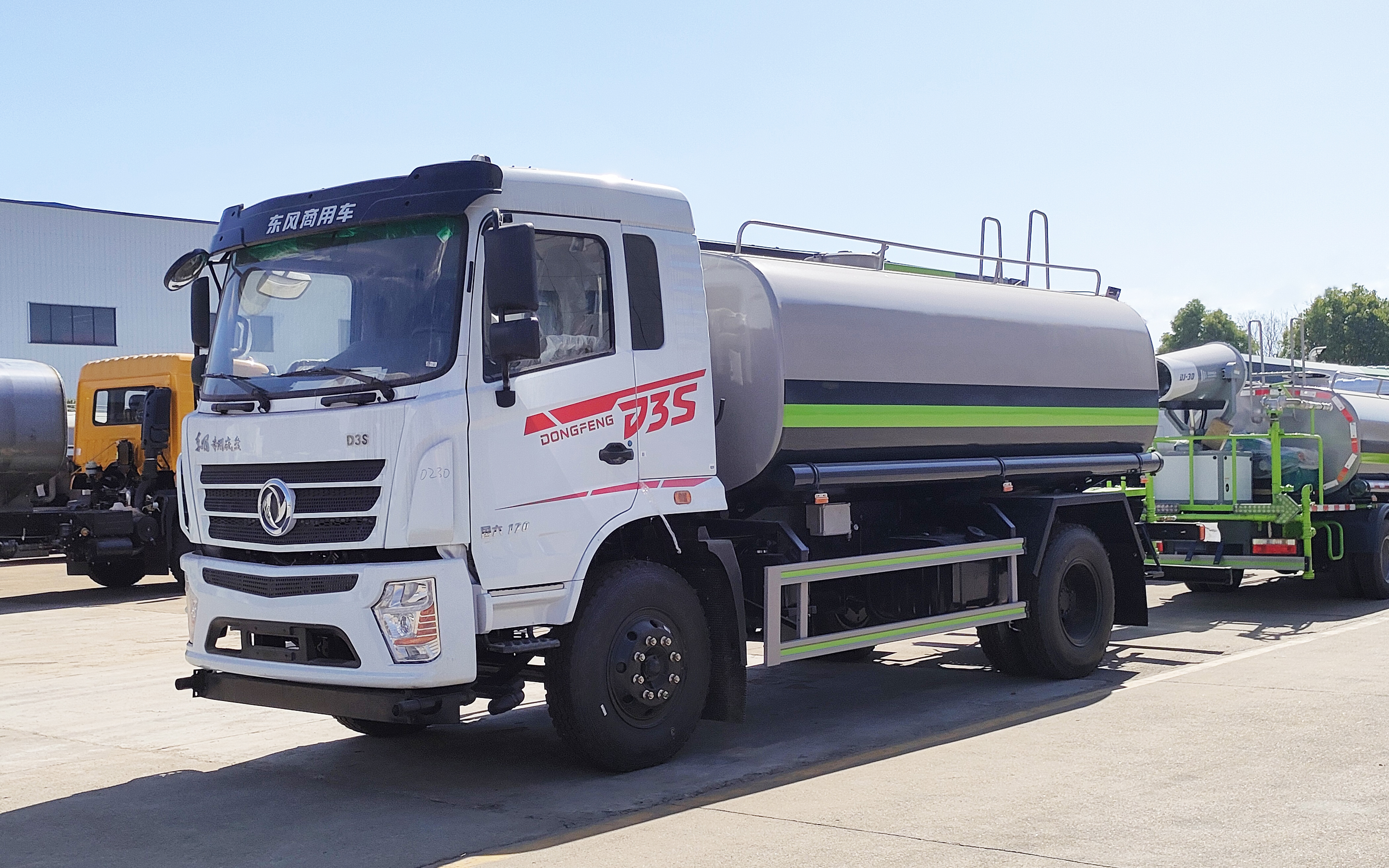 宏宇东风12m³洒水车